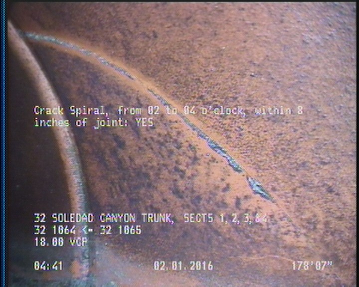 Crack Spiral, from 02 to 04 o'clock, within 8 inches of joint: YES
