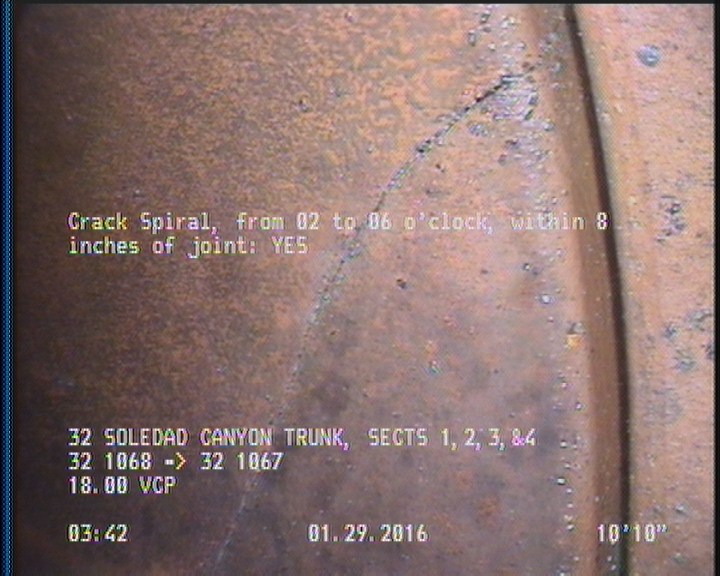 Crack Spiral, from 02 to 06 o'clock, within 8 inches of joint: YES