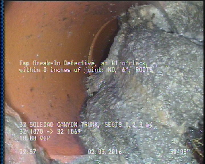 Tap Break-In Defective, at 01 o'clock, -, , within 8 inches of joint: NO, 6" - ROOTS