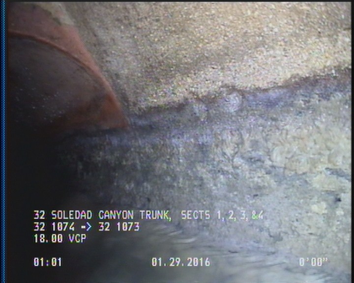 Deposits Attached Grease, 5 %of cross sectional area, from 04 to 08 o'clock, , within 8 inches of joint: YES, Start