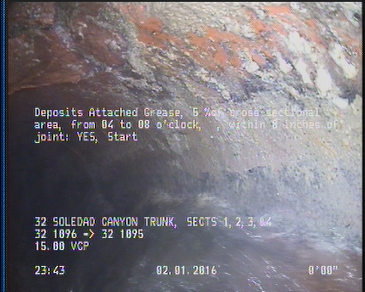 Deposits Attached Grease, 5 %of cross sectional area, from 04 to 08 o'clock, , within 8 inches of joint: YES, Start