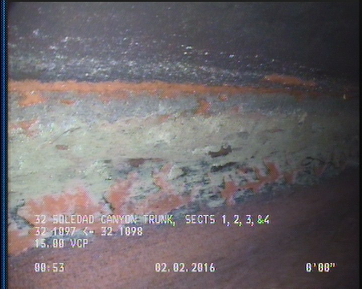 Deposits Attached Grease, 5 %of cross sectional area, from 04 to 08 o'clock, , within 8 inches of joint: YES, Start