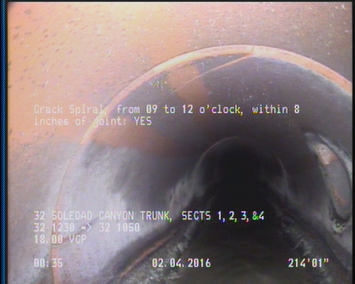 Crack Spiral, from 09 to 12 o'clock, within 8 inches of joint: YES
