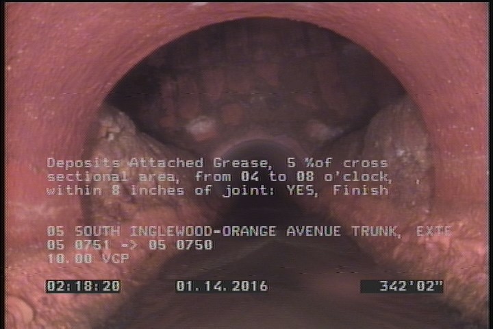 Deposits Attached Grease, 5 %of cross sectional area, from 04 to 08 o'clock, , within 8 inches of joint: YES, Finish