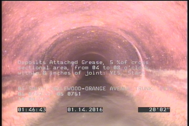 Deposits Attached Grease, 5 %of cross sectional area, from 04 to 08 o'clock, , within 8 inches of joint: YES, Start