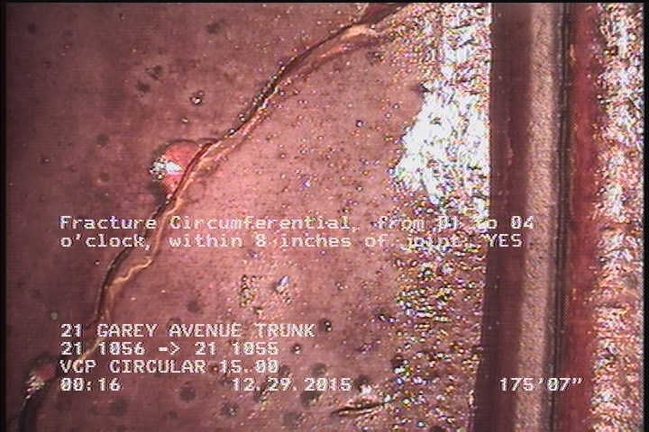 Crack Longitudinal, at 12 o'clock, within 8 inches of joint: YES