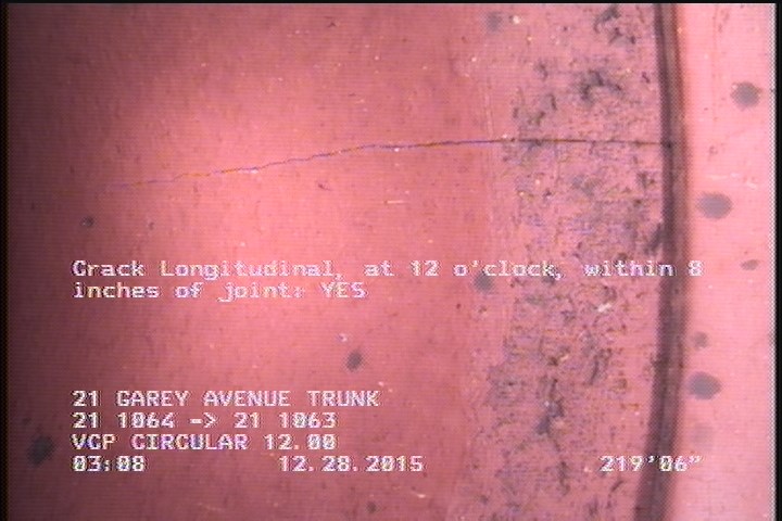 Crack Longitudinal, at 12 o'clock, within 8 inches of joint: YES