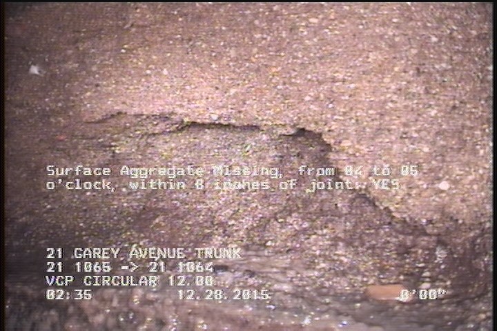 Surface Aggregate Missing, from 04 to 05 o'clock, within 8 inches of joint: YES