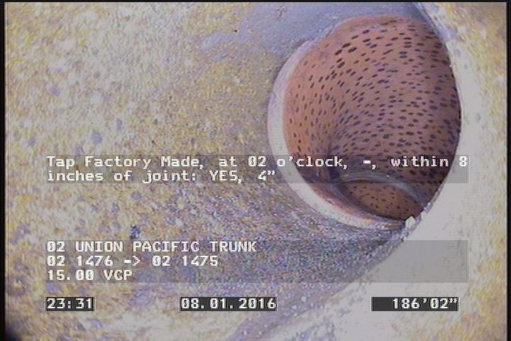 Tap Factory Made, at 02 o'clock, -, within 8 inches of joint: YES, 4"