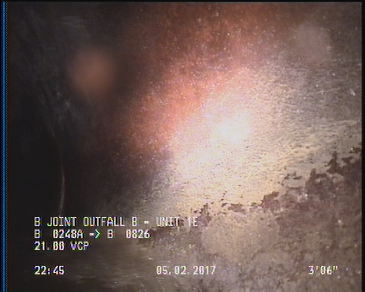 Deposits Attached Grease, 5 %of cross sectional area, from 04 to 08 o'clock, , within 8 inches of joint: YES, Start