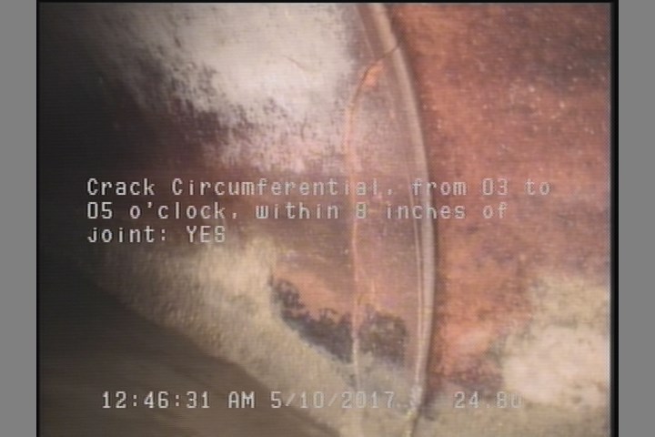 Crack Circumferential, from 03 to 05 o'clock, within 8 inches of joint: YES
