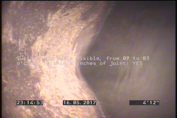 Surface Aggregate Visible, from 09 to 03 o'clock, within 8 inches of joint: YES