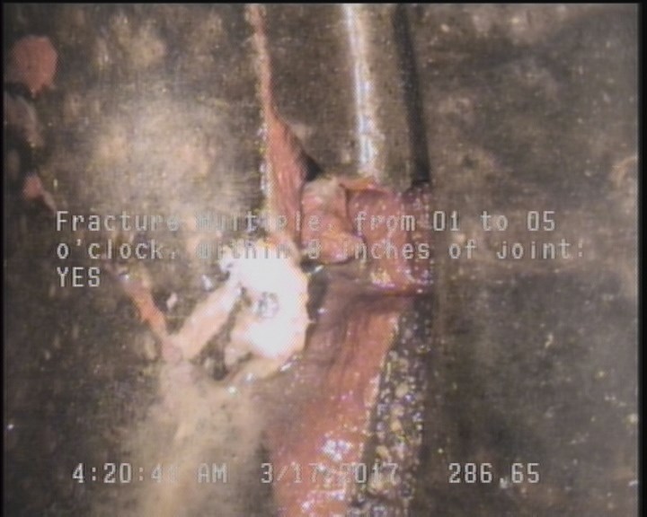 Fracture Multiple, from 01 to 05 o'clock, within 8 inches of joint: YES