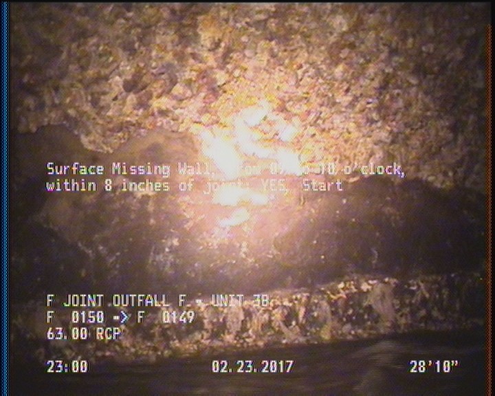 Surface Missing Wall, from 09 to 10 o'clock, within 8 inches of joint: YES, Start
