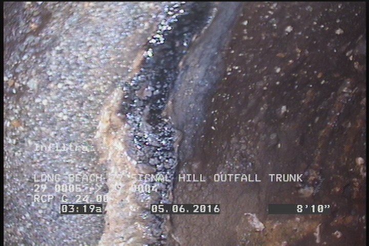 Infiltration Stain, from 09 to 10 o'clock, within 8 inches of joint: YES