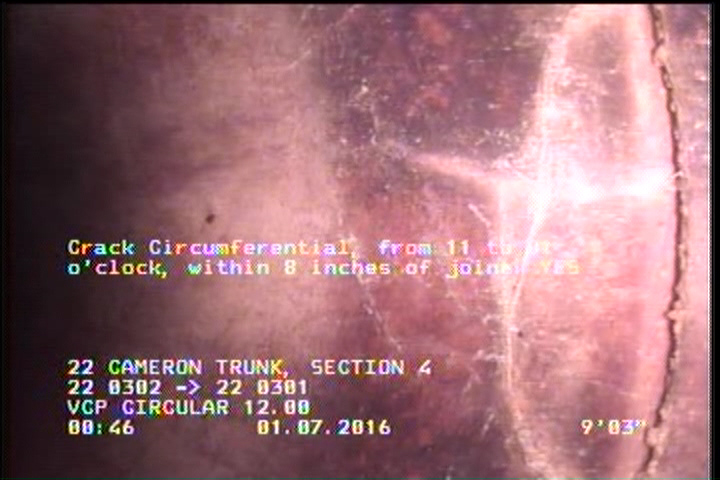 Crack Circumferential, from 11 to 04 o'clock, within 8 inches of joint: YES