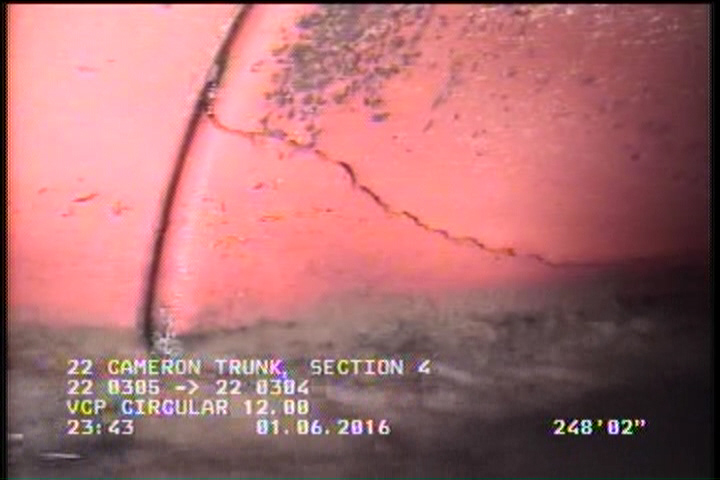 Crack Circumferential, from 06 to 07 o'clock, within 8 inches of joint: YES