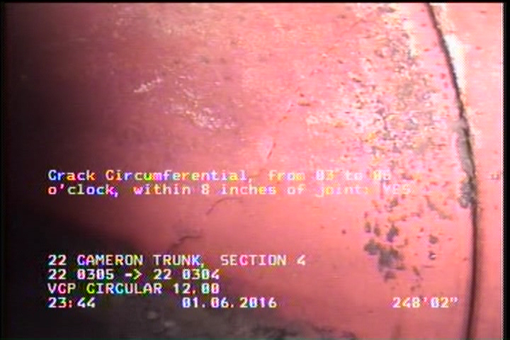 Crack Circumferential, from 03 to 06 o'clock, within 8 inches of joint: YES