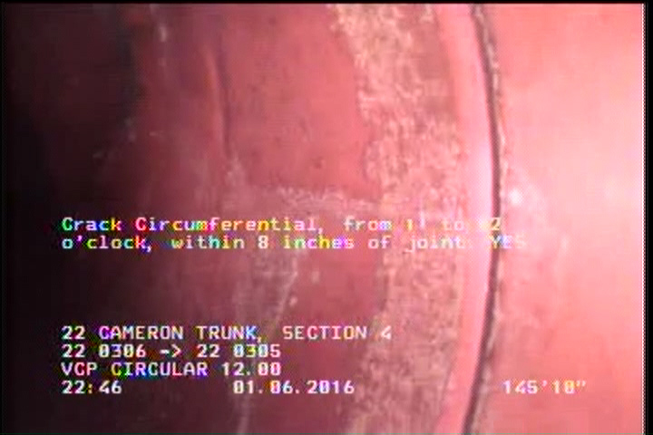 Crack Circumferential, from 11 to 02 o'clock, within 8 inches of joint: YES