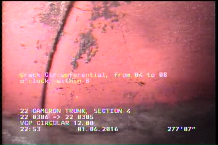 Crack Circumferential, from 04 to 08 o'clock, within 8 inches of joint: YES