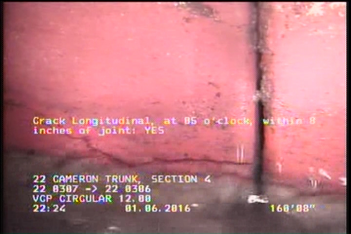Crack Longitudinal, at 05 o'clock, within 8 inches of joint: YES