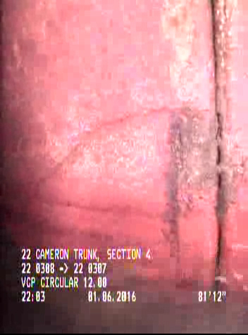 Crack Longitudinal, at 04 o'clock, within 8 inches of joint: YES