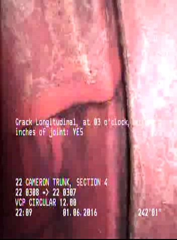 Crack Longitudinal, at 03 o'clock, within 8 inches of joint: YES
