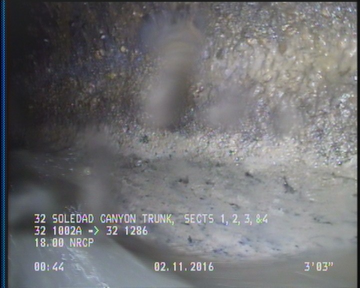 Deposits Attached Grease, 5 %of cross sectional area, from 04 to 08 o'clock, , within 8 inches of joint: YES, Start
