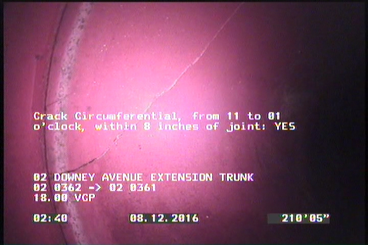Crack Circumferential, from 11 to 01 o'clock, within 8 inches of joint: YES