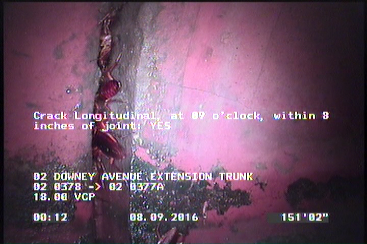 Crack Longitudinal, at 09 o'clock, within 8 inches of joint: YES