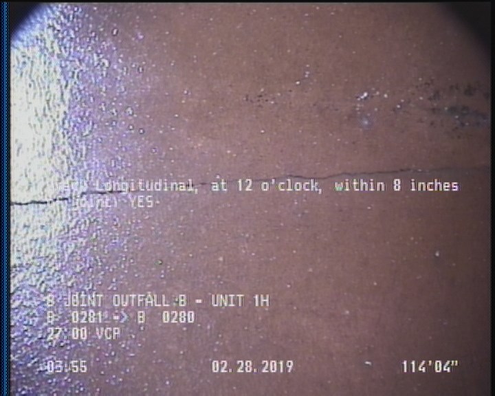 Crack Longitudinal, at 12 o'clock, within 8 inches of joint: YES