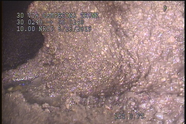Hole Void Visible, from 04 to 05 o'clock, within 8 inches of joint: YES