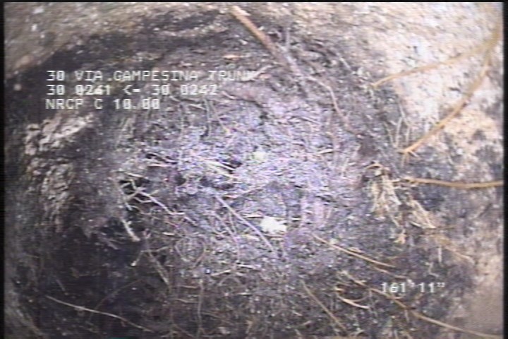 Tap Factory Made Defective, at 02 o'clock, -, within 8 inches of joint: YES, 6" - OPEN-100% ROOTS