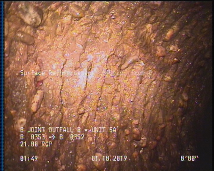 Surface Reinforcement Visible, from 09 to 03 o'clock, within 8 inches of joint: YES