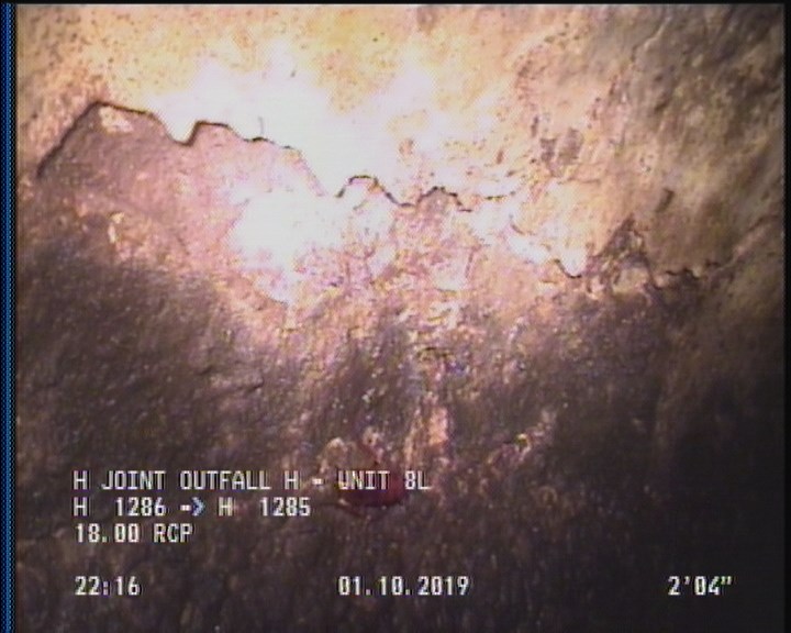 Surface Spalling, from 09 to 03 o'clock, within 8 inches of joint: YES, Start