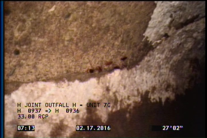 Surface Spalling, from 09 to 12 o'clock, within 8 inches of joint: YES
