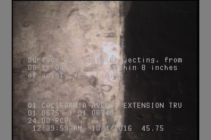 Surface Aggregate Projecting, from 08 to 04 o'clock, within 8 inches of joint: YES, Finish