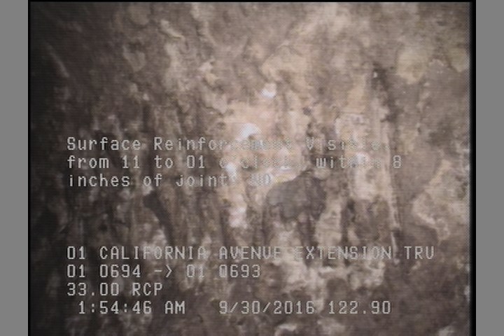 Surface Reinforcement Visible, from 11 to 01 o'clock, within 8 inches of joint: NO