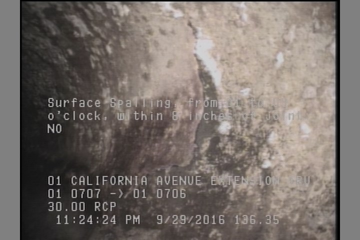 Surface Spalling, from 01 to 03 o'clock, within 8 inches of joint: NO