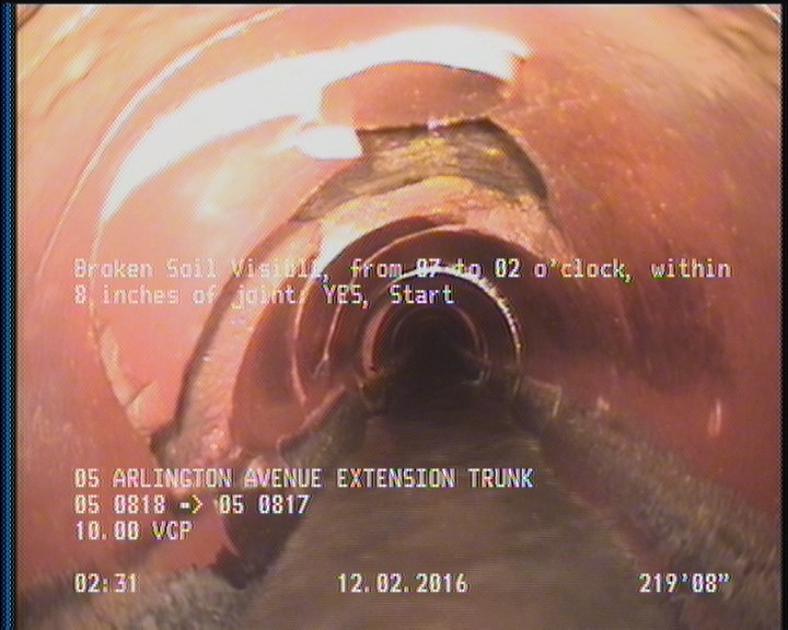 Broken, from 07 to 02 o'clock, within 8 inches of joint: YES, Start - POSSIBLE REPAIR VISIBLE