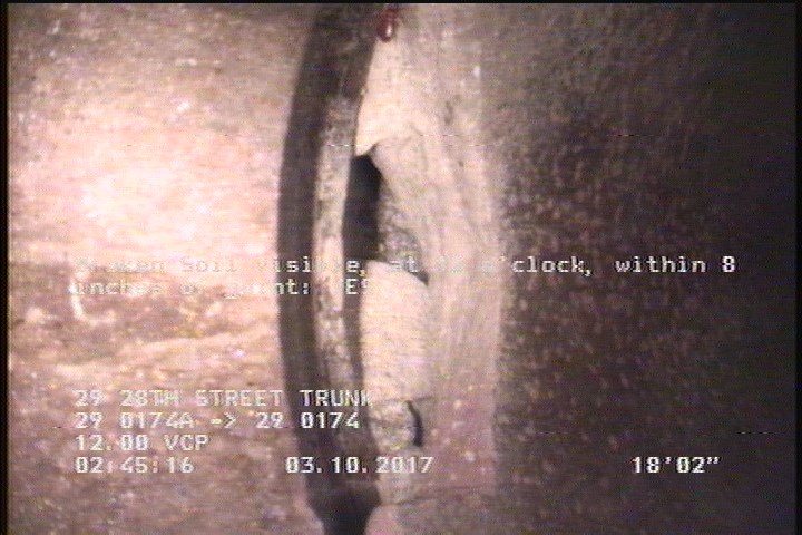 Broken Soil Visible, at 12 o'clock, within 8 inches of joint: YES