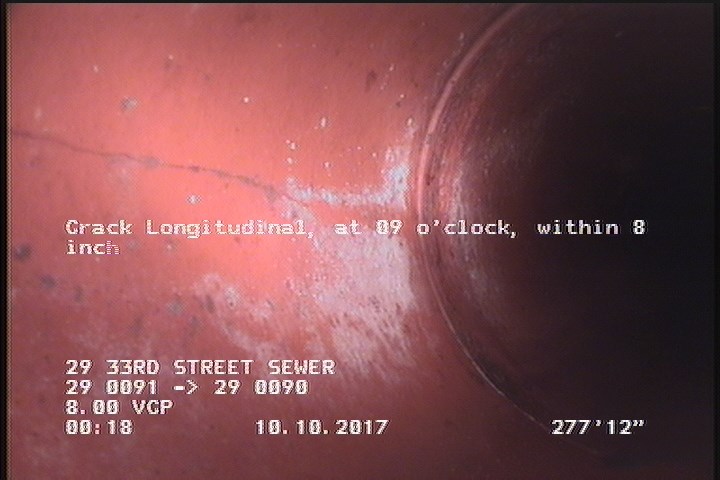 Crack Longitudinal, at 09 o'clock, within 8 inches of joint: YES