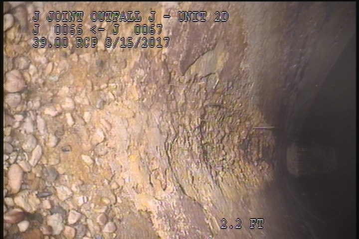 Surface Aggregate Missing, from 11 to 01 o'clock, within 8 inches of joint: NO - SEVERE AGG