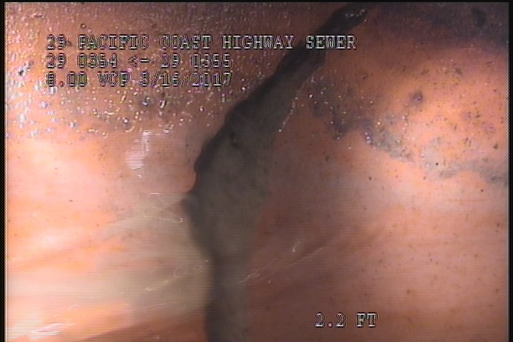 Hole, from 06 to 07 o'clock, within 8 inches of joint: YES