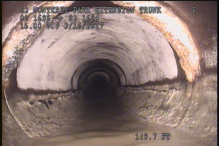 Deposits Attached Encrustation, 10 %of cross sectional area, from 08 to 04 o'clock, , within 8 inches of joint: YES
