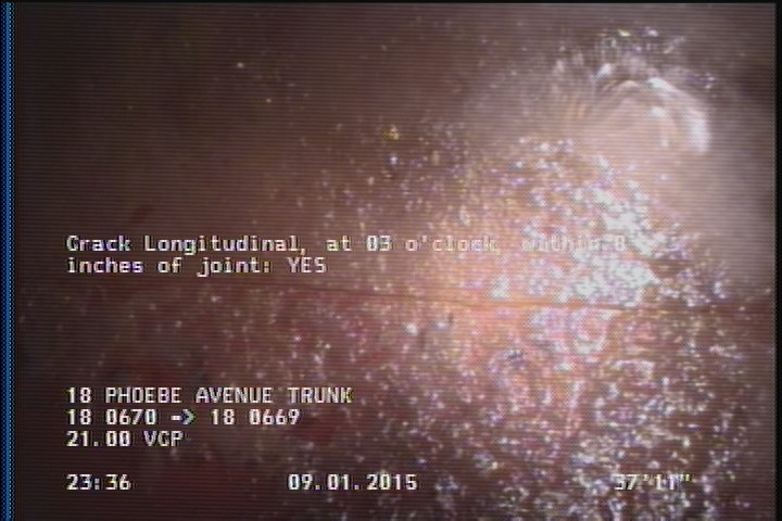Crack Longitudinal, at 03 o'clock, within 8 inches of joint: YES
