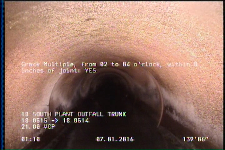 Crack Multiple, from 02 to 04 o'clock, within 8 inches of joint: YES