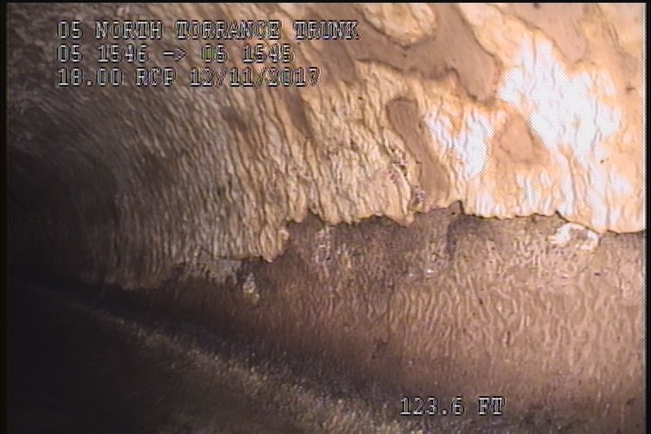 Surface Spalling, from 08 to 04 o'clock, within 8 inches of joint: NO - PEELING CONCRETE