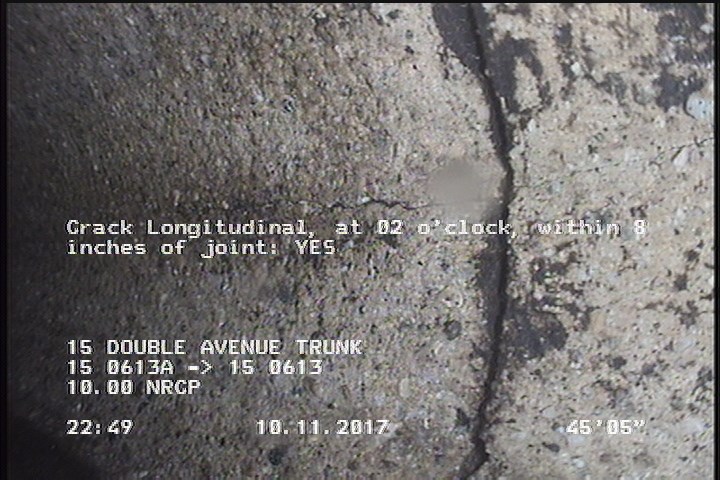 Crack Longitudinal, at 02 o'clock, within 8 inches of joint: YES
