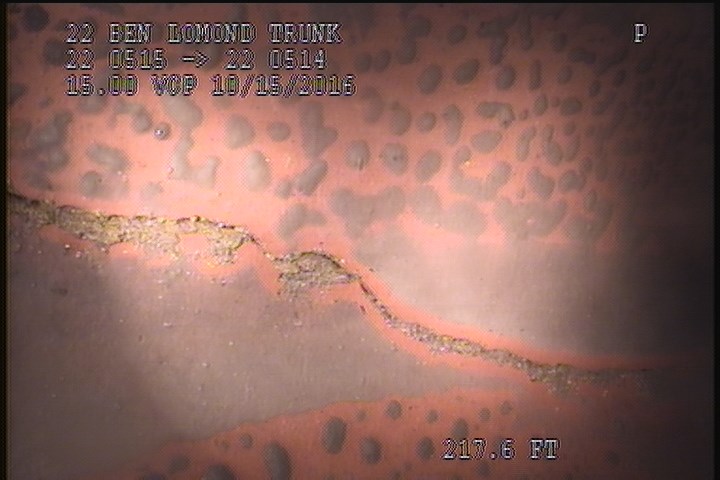 Fracture Longitudinal, at 10 o'clock, within 8 inches of joint: YES, Start - SLIGHT